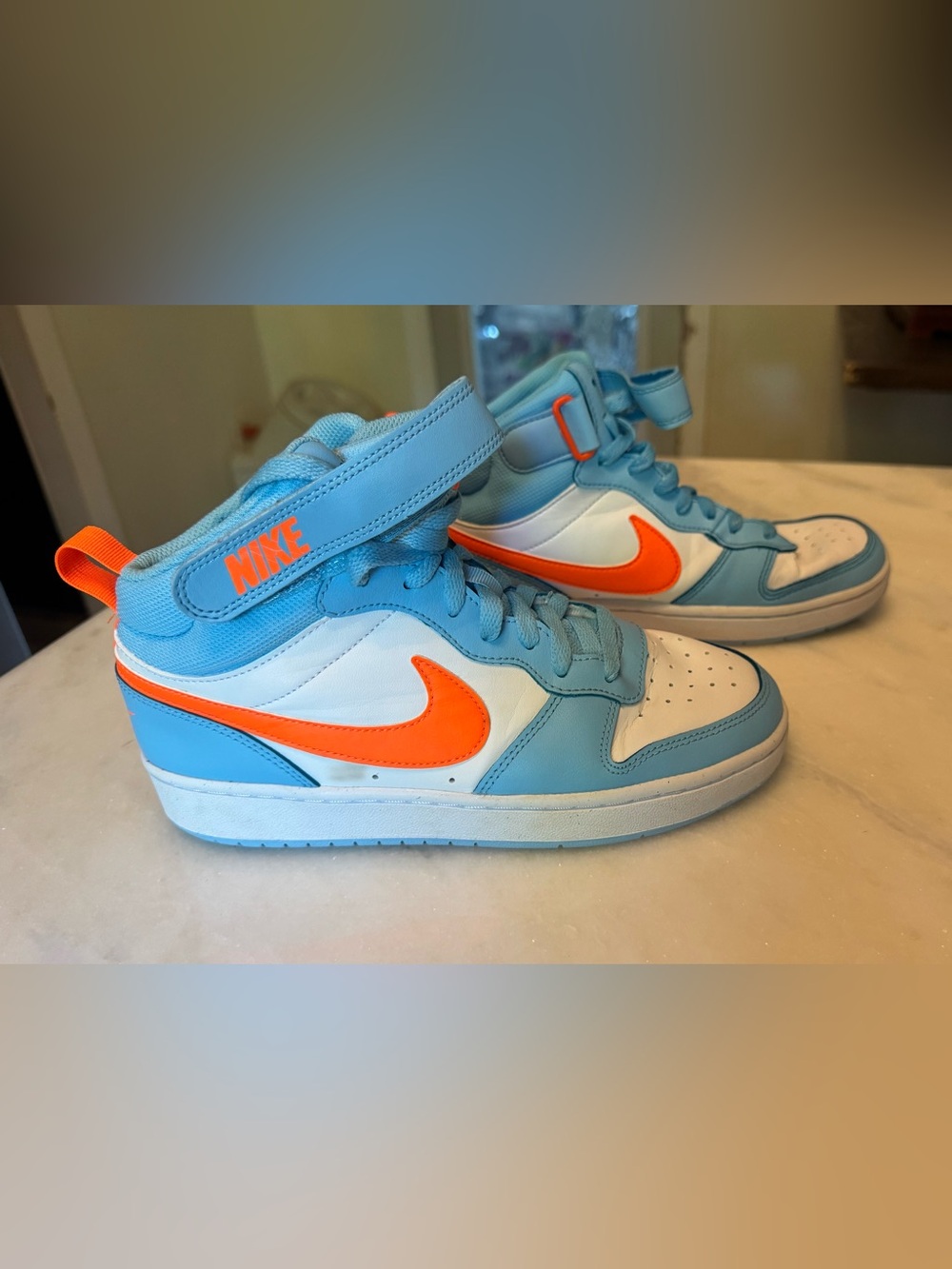 Like New Nike Court High Top Big Kids Shoes Size 6y Wore twice